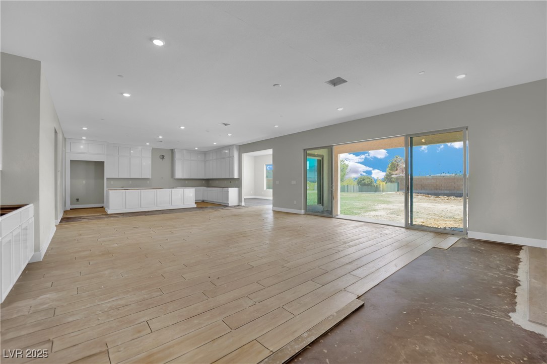 4835 Blushing Dawn Avenue