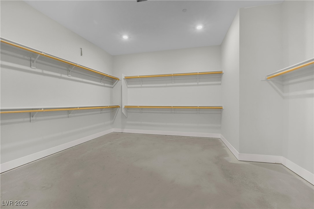 4835 Blushing Dawn Avenue