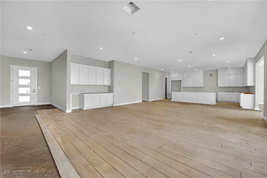 4835 Blushing Dawn Avenue