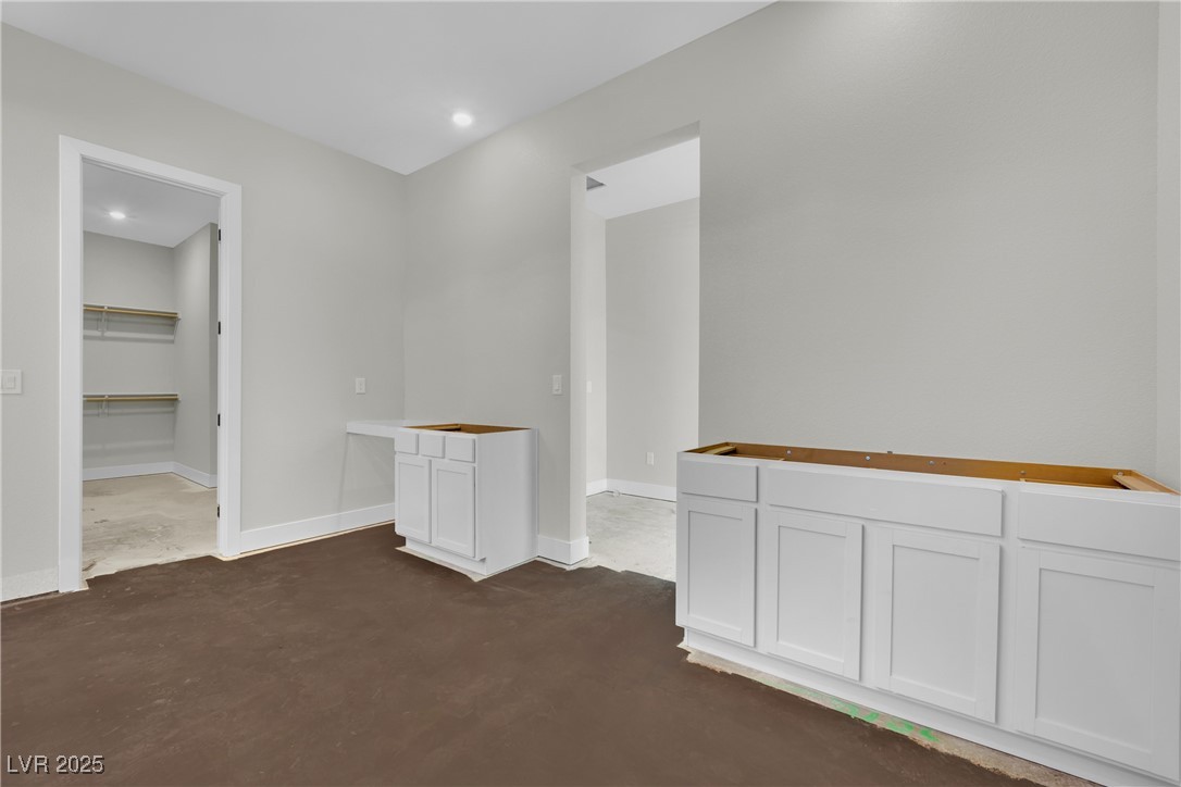 4835 Blushing Dawn Avenue