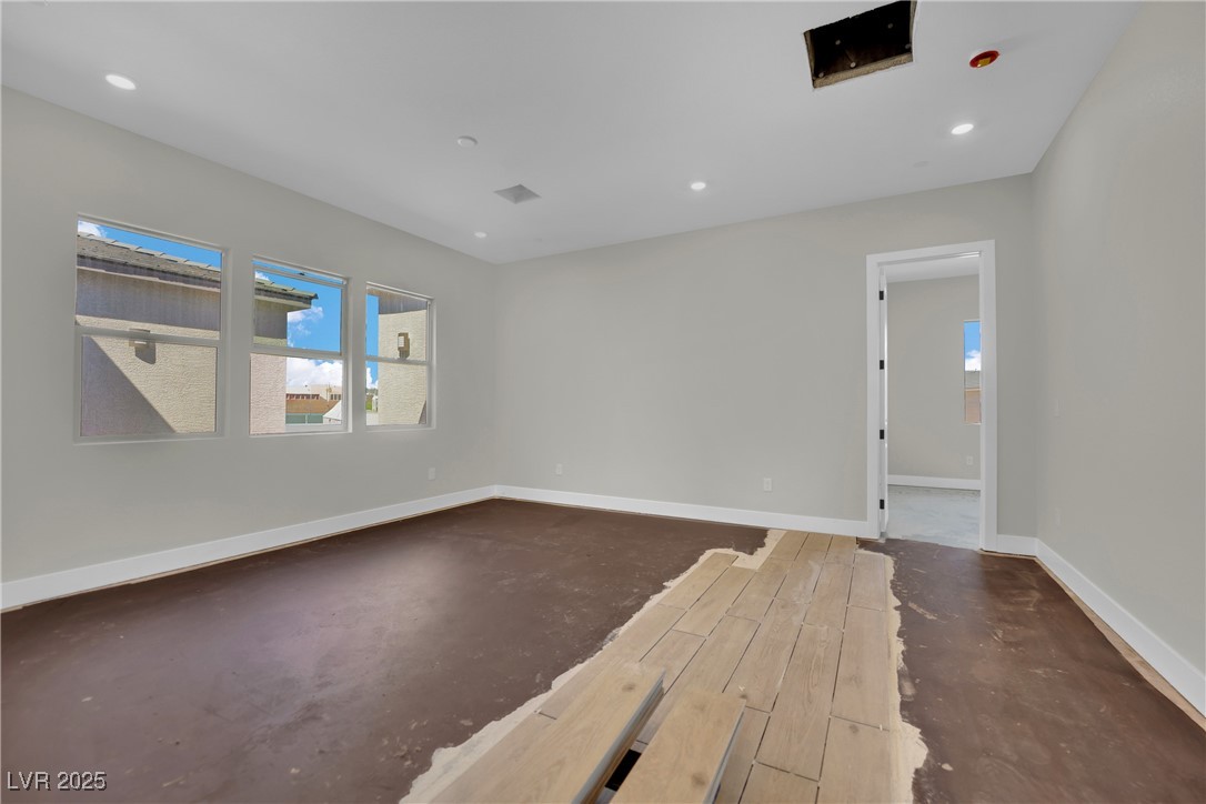 4835 Blushing Dawn Avenue