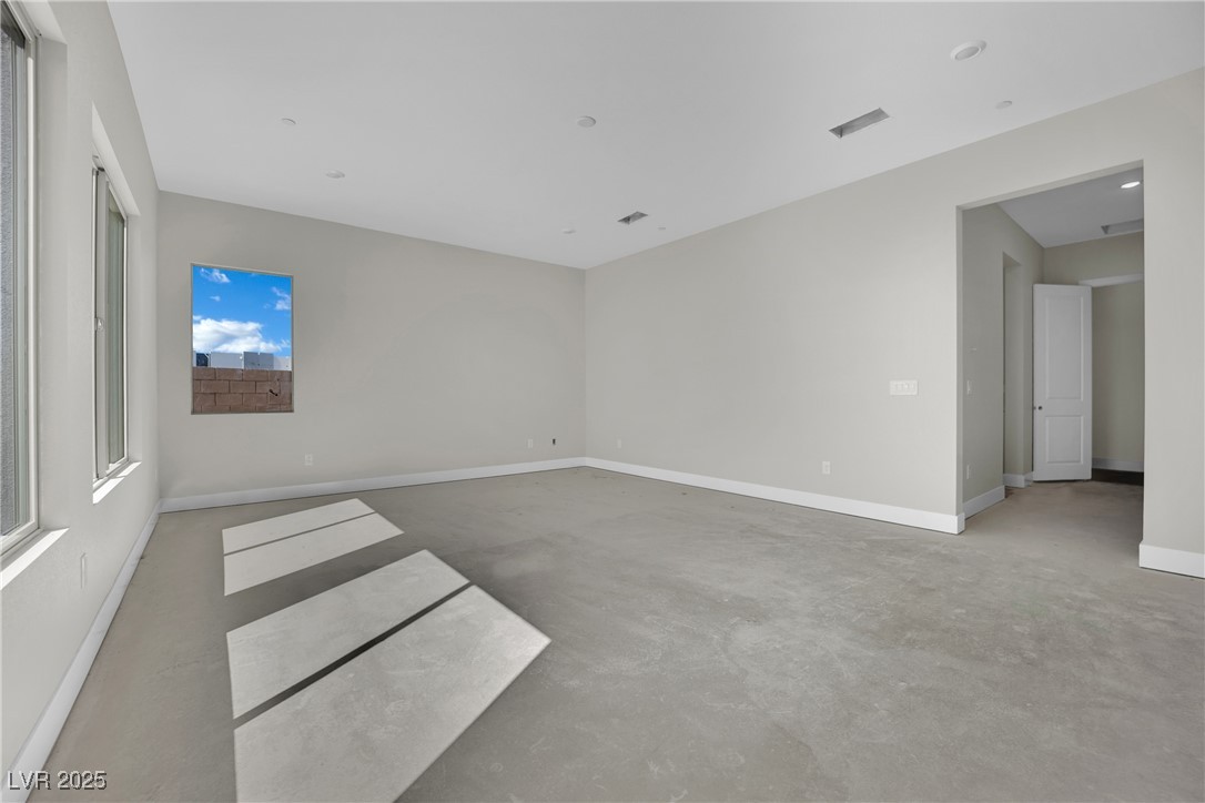 4835 Blushing Dawn Avenue