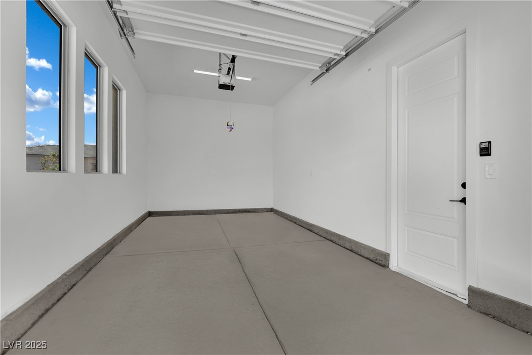 4835 Blushing Dawn Avenue