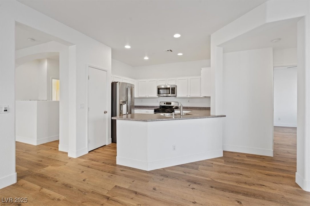 1902 Giant Pine Avenue