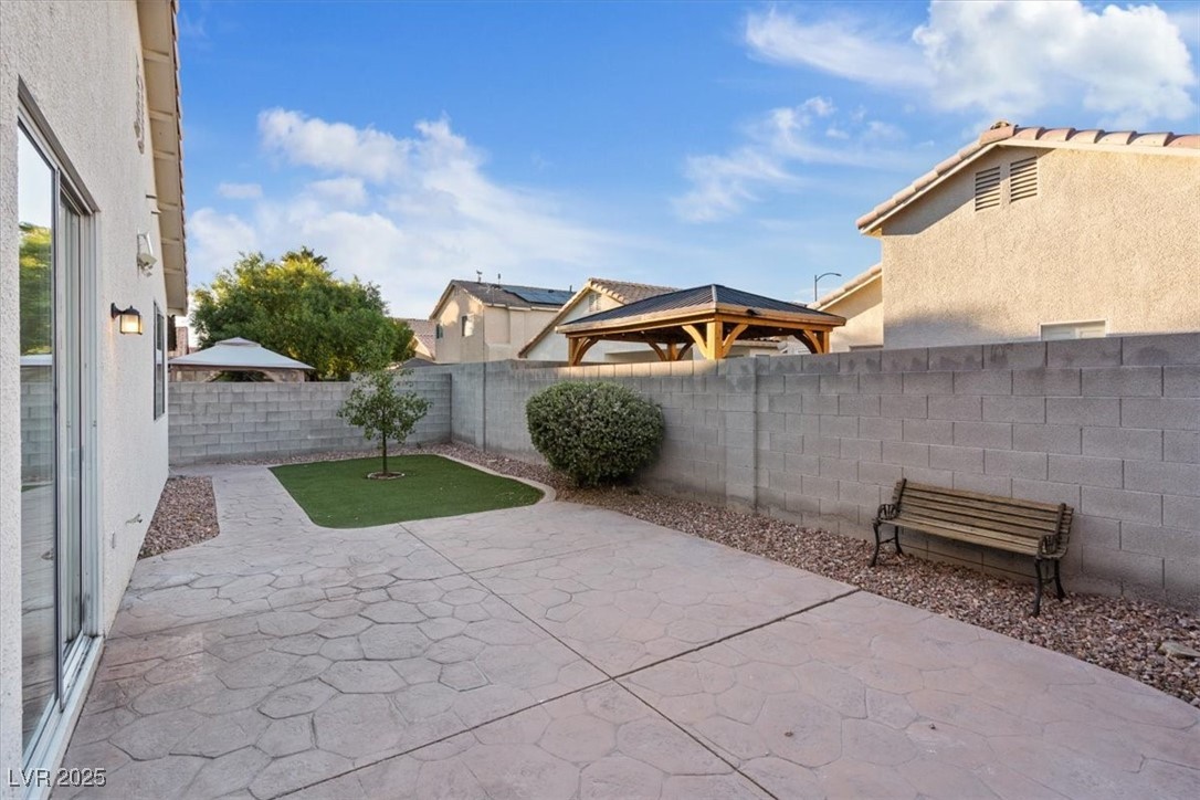 1902 Giant Pine Avenue