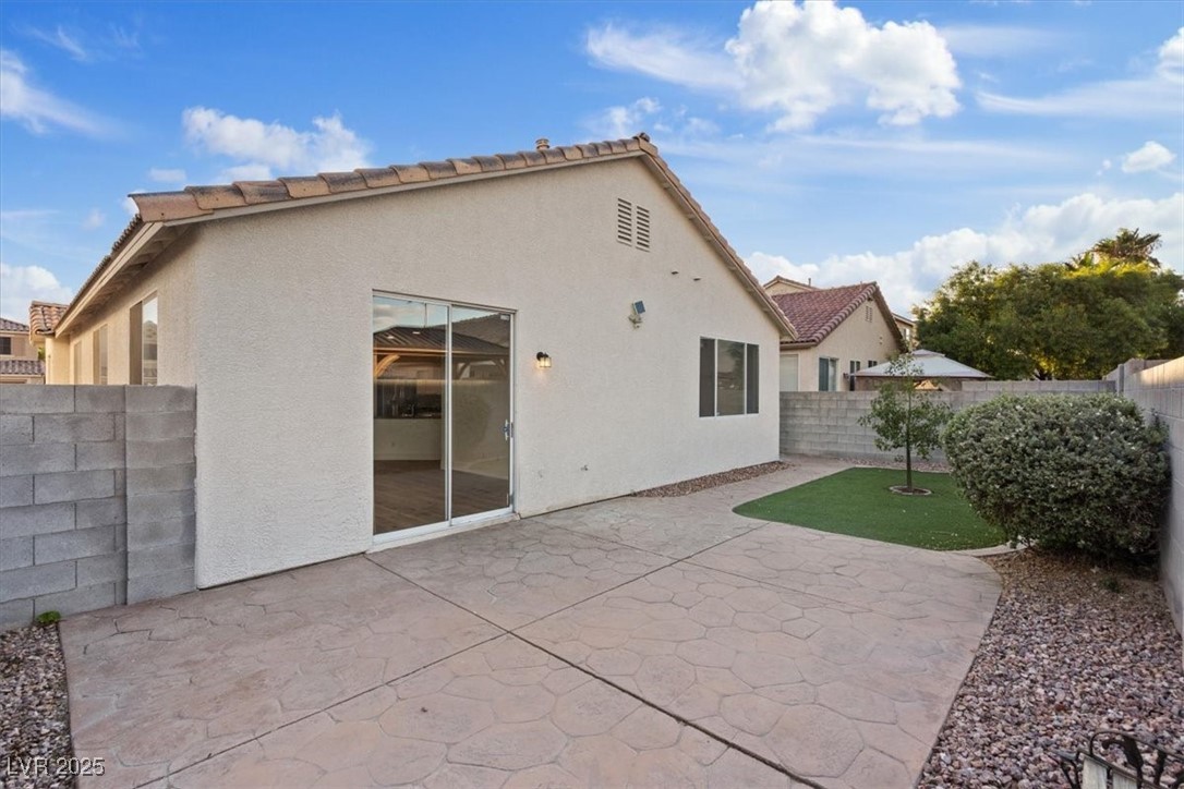 1902 Giant Pine Avenue