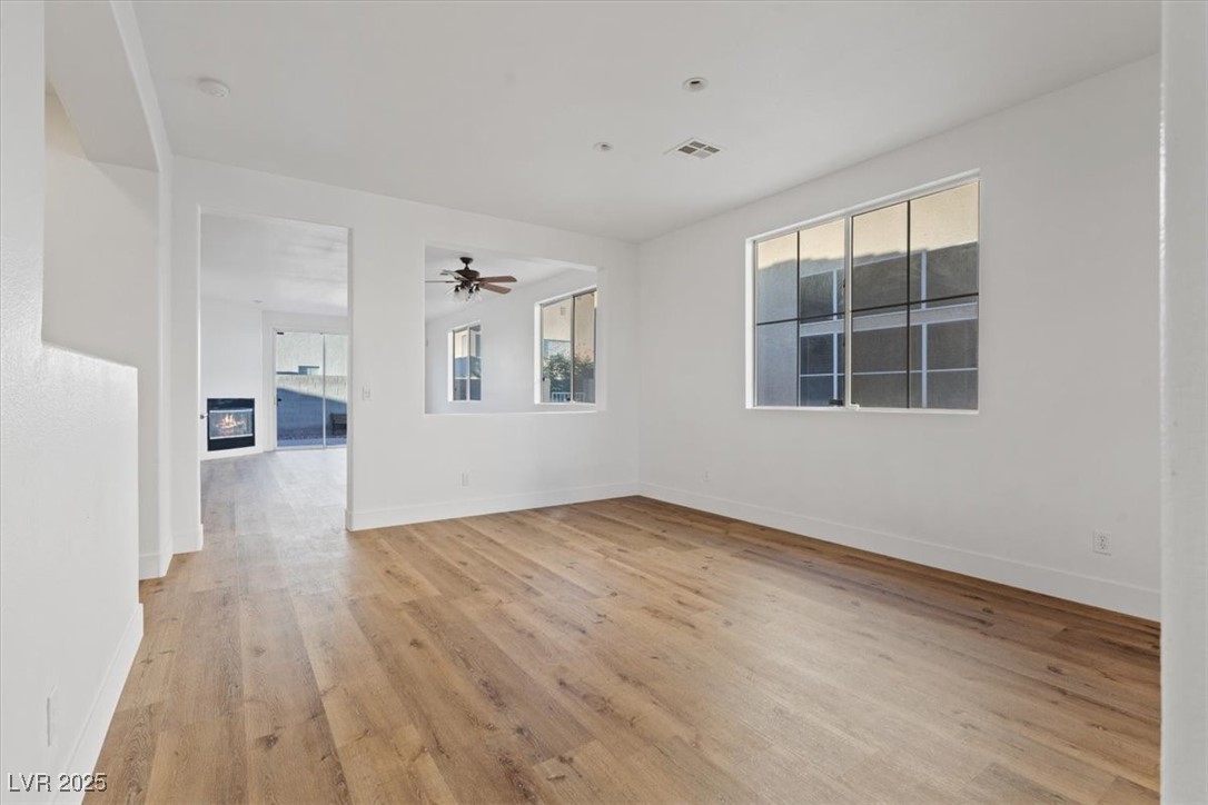 1902 Giant Pine Avenue