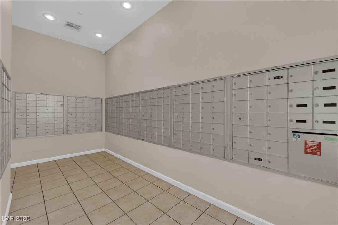 1605 Crimson Hills Drive 204