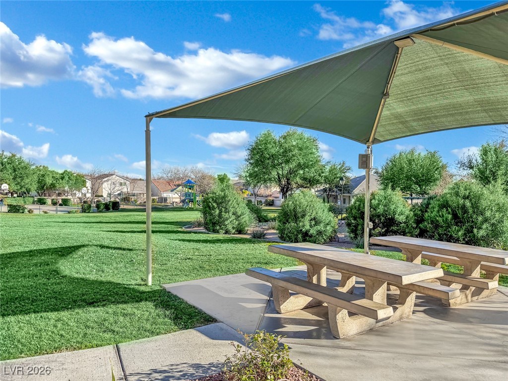 7912 Meandering Light Avenue