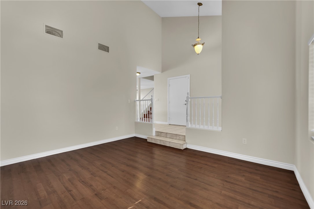 7912 Meandering Light Avenue