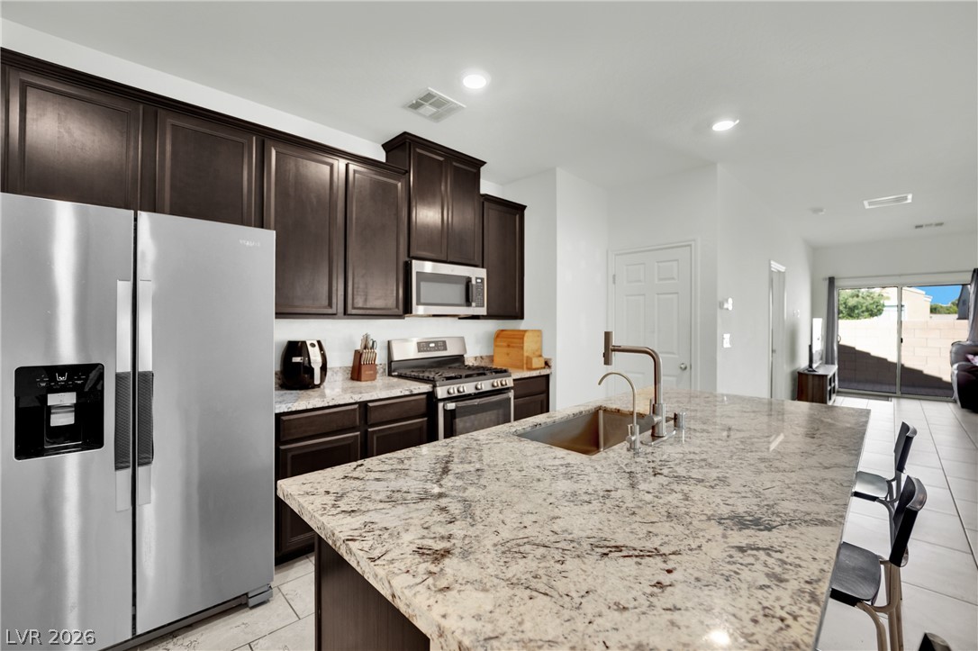 1018 Edel Hest Avenue