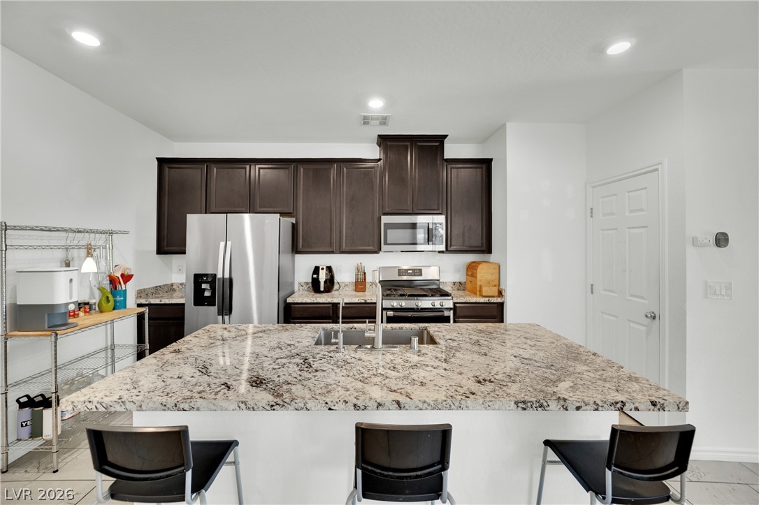 1018 Edel Hest Avenue