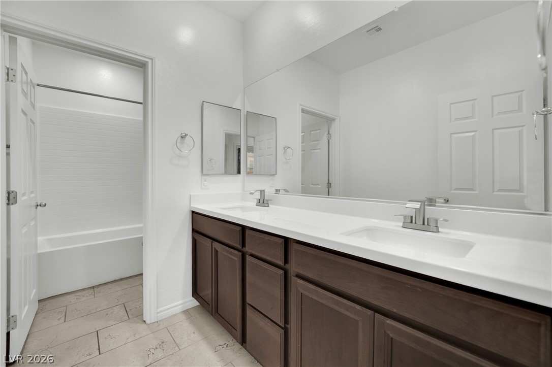 1018 Edel Hest Avenue