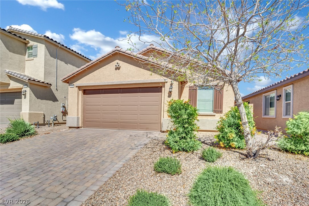 1018 Edel Hest Avenue