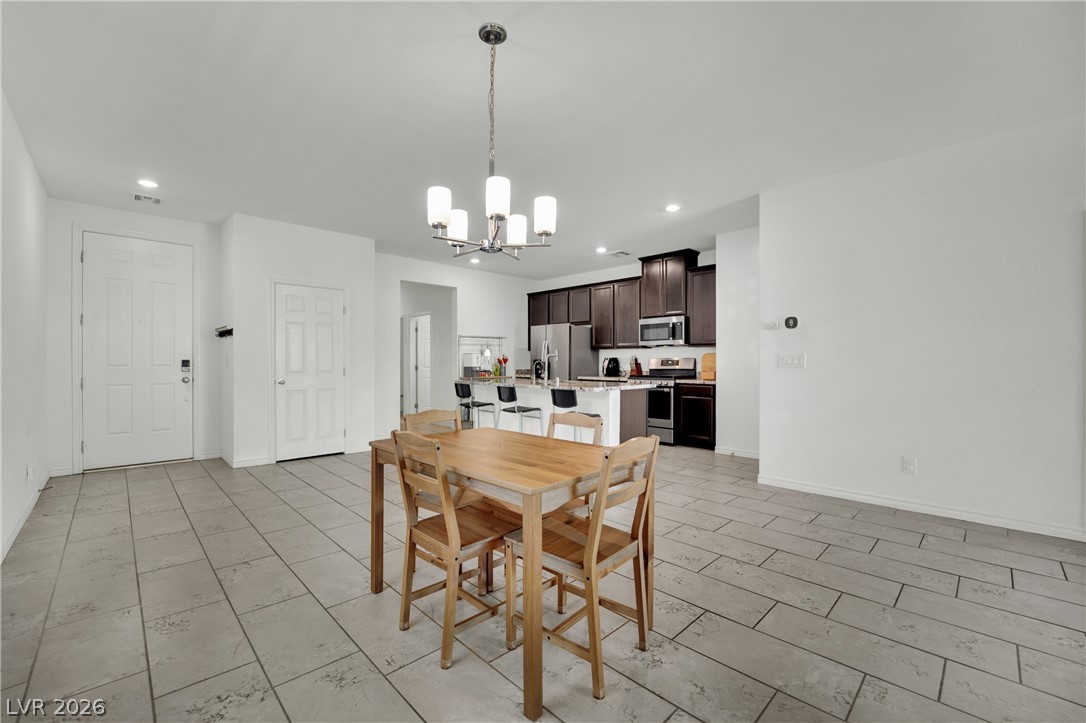 1018 Edel Hest Avenue