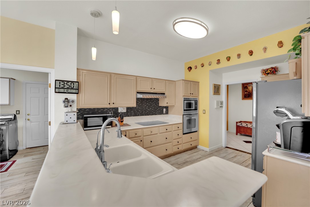 2808 Tumble Creek Court