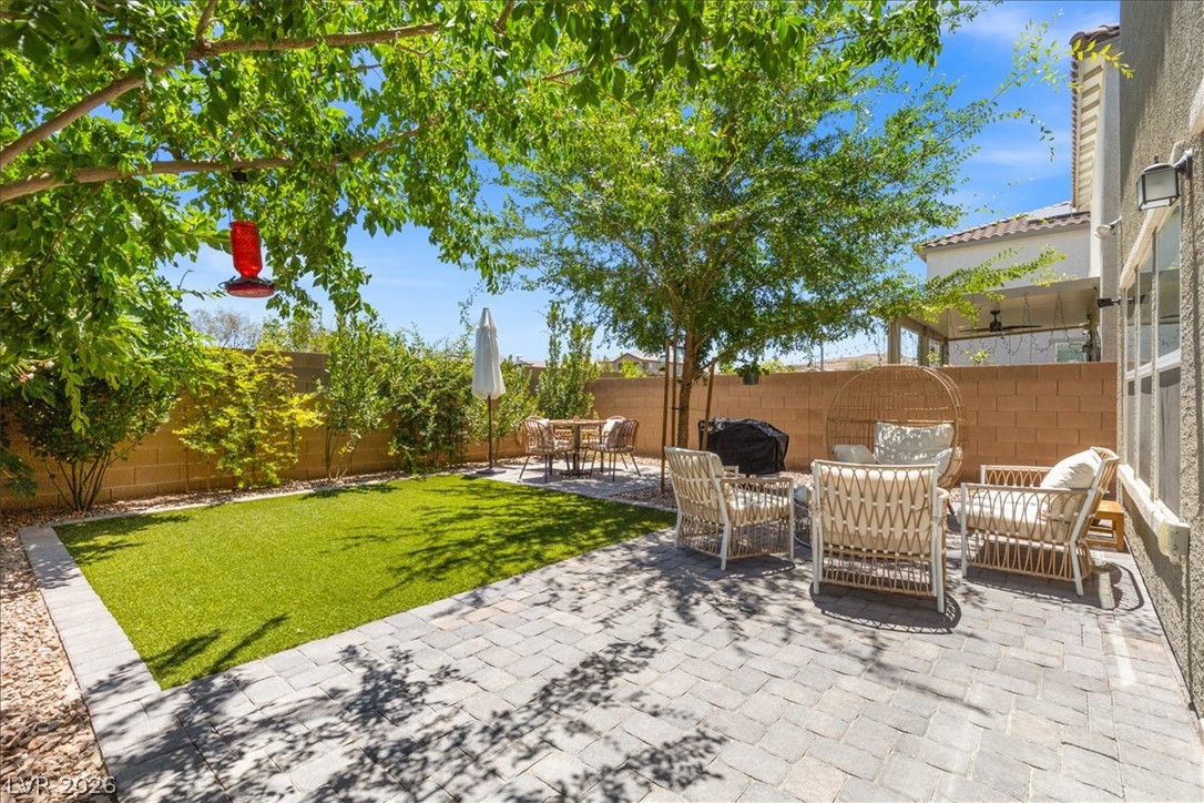10520 Adobe Ranch Street