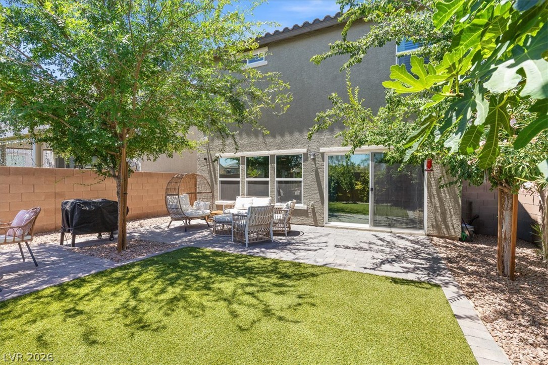 10520 Adobe Ranch Street