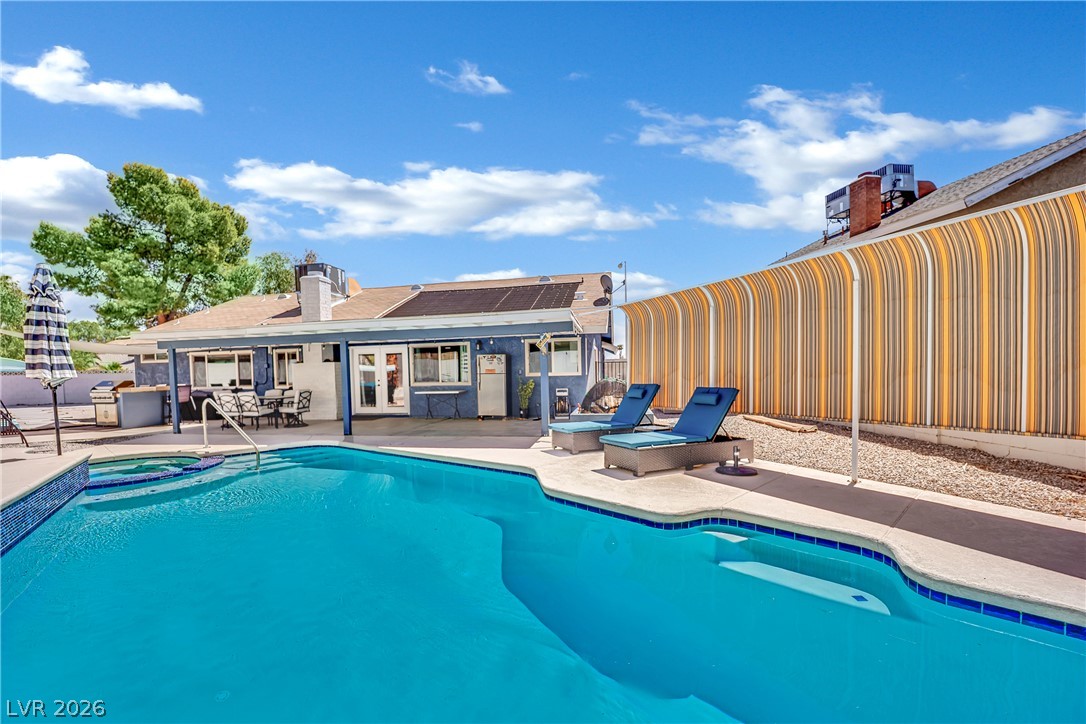 6636 Treadway Lane