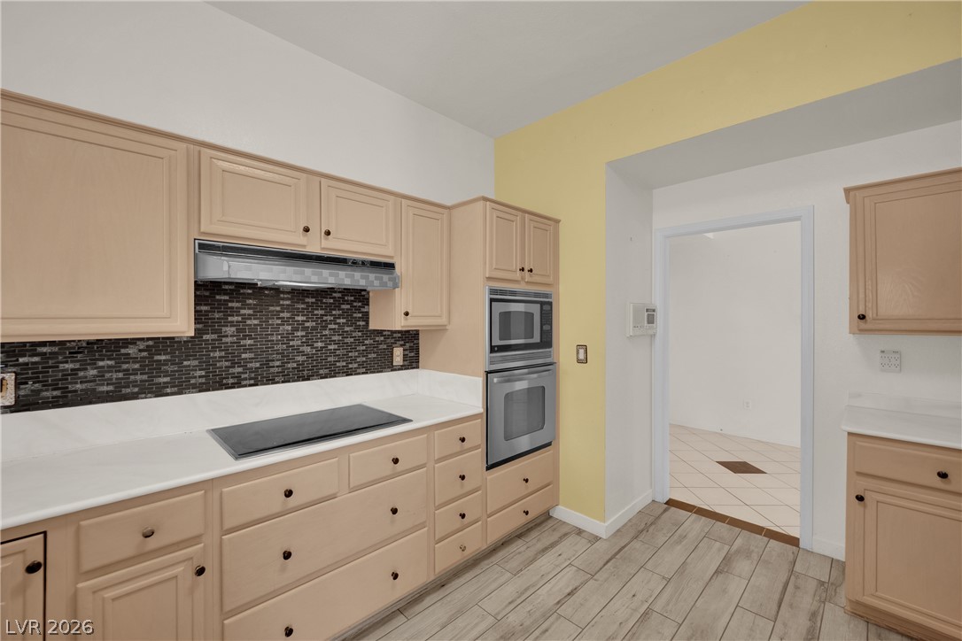 2808 Tumble Creek Court