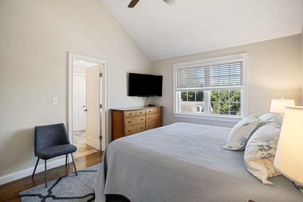 4 Peabody Street # 4