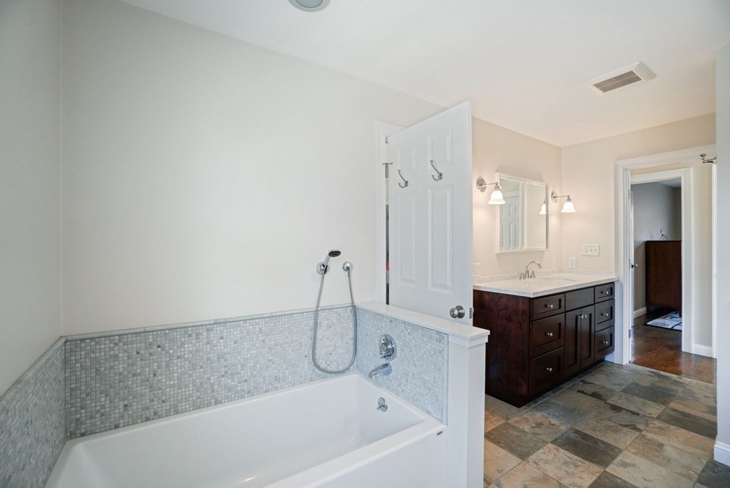 4 Peabody Street # 4