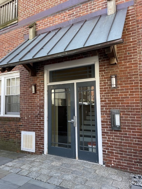 7 Crombie St # 17