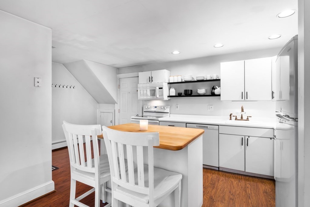 38 Moseley Avenue # 3