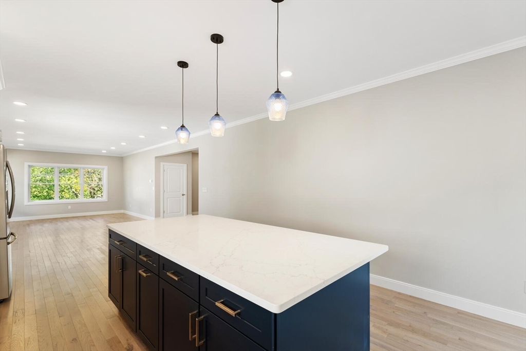 28 Riverview Rd # B, Gloucester Unit: B