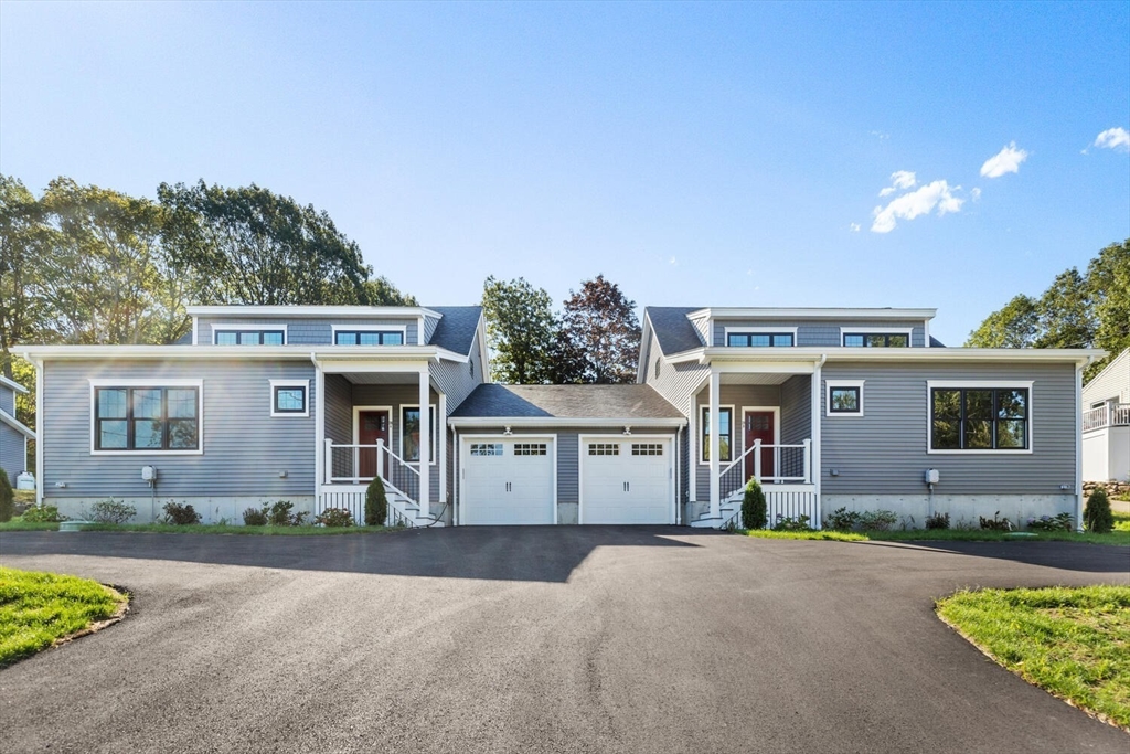 28 Riverview Rd # B, Gloucester Unit: B