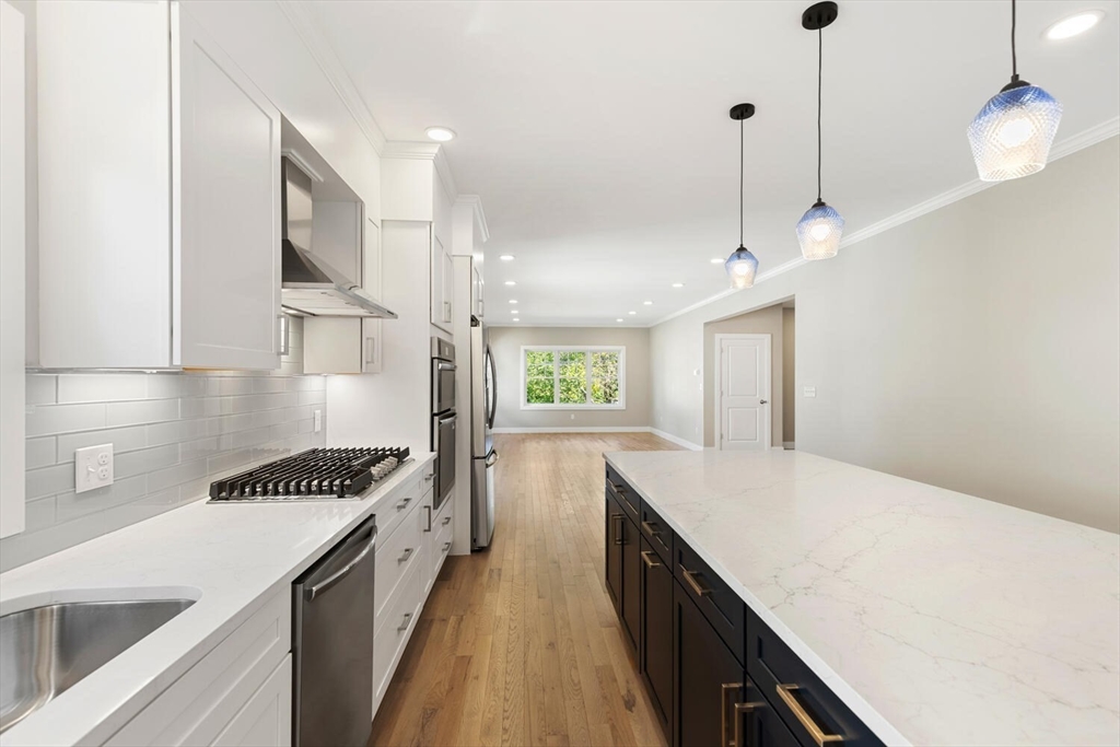 28 Riverview Rd # B, Gloucester Unit: B