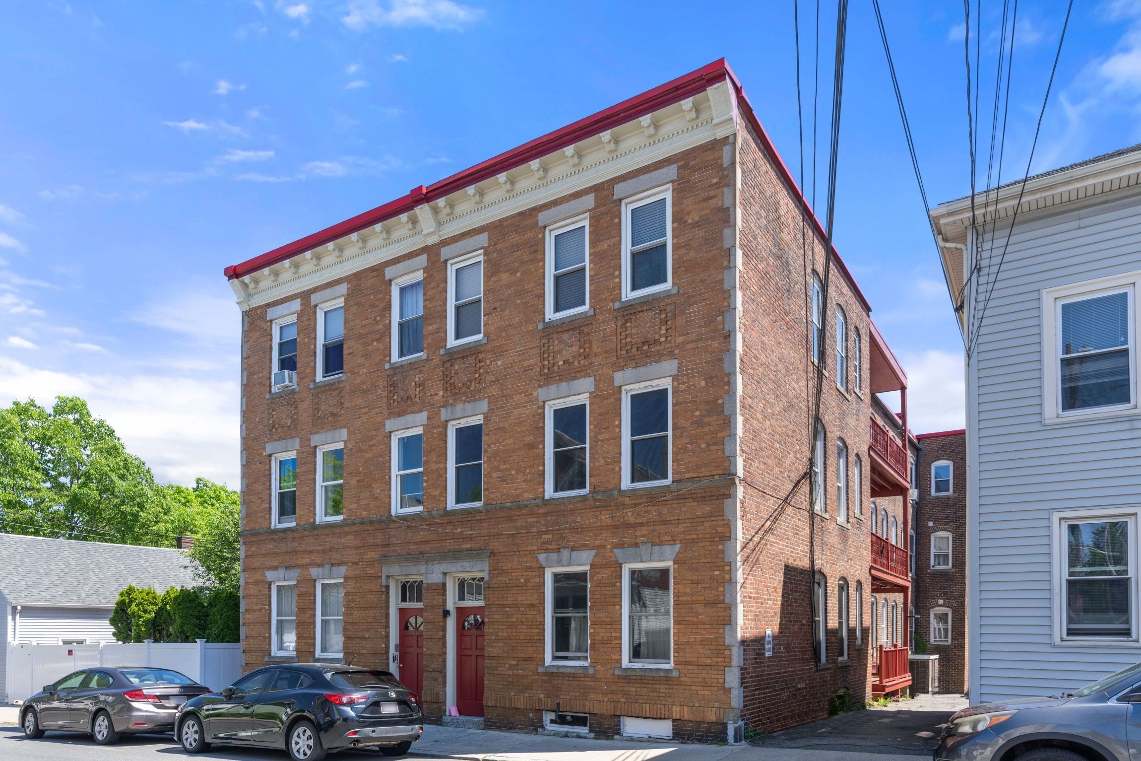 16 Leavitt Street # 3