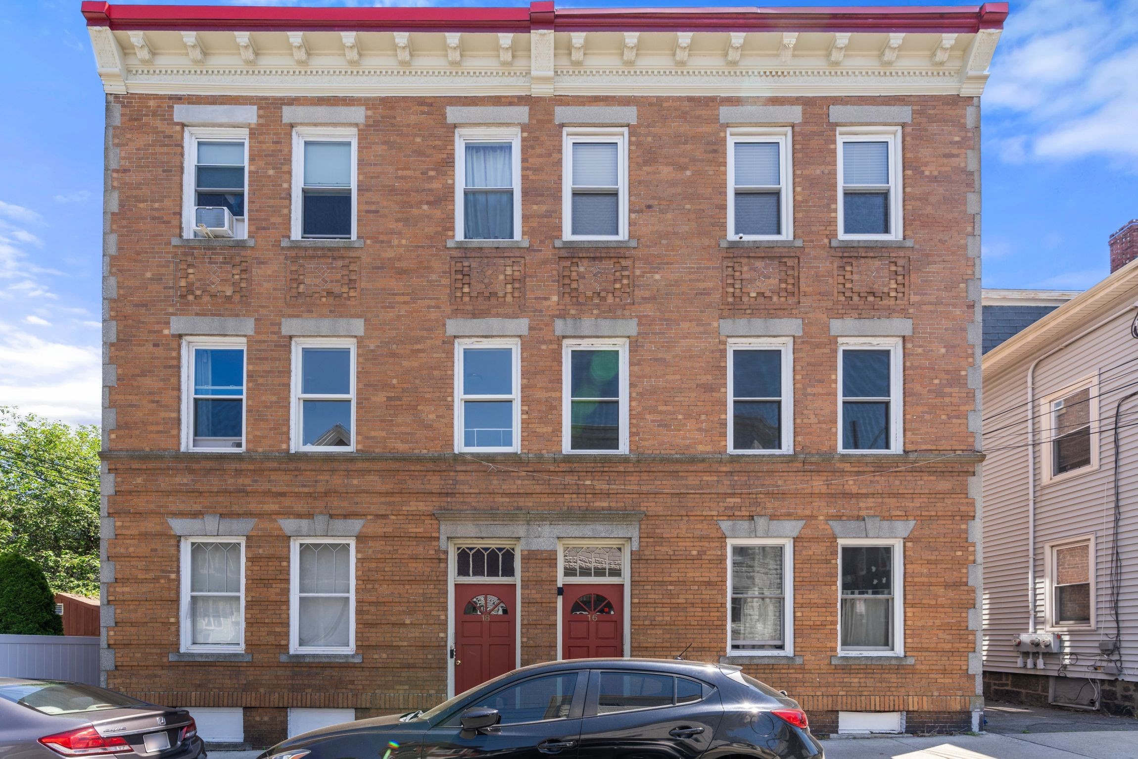 16 Leavitt Street # 3