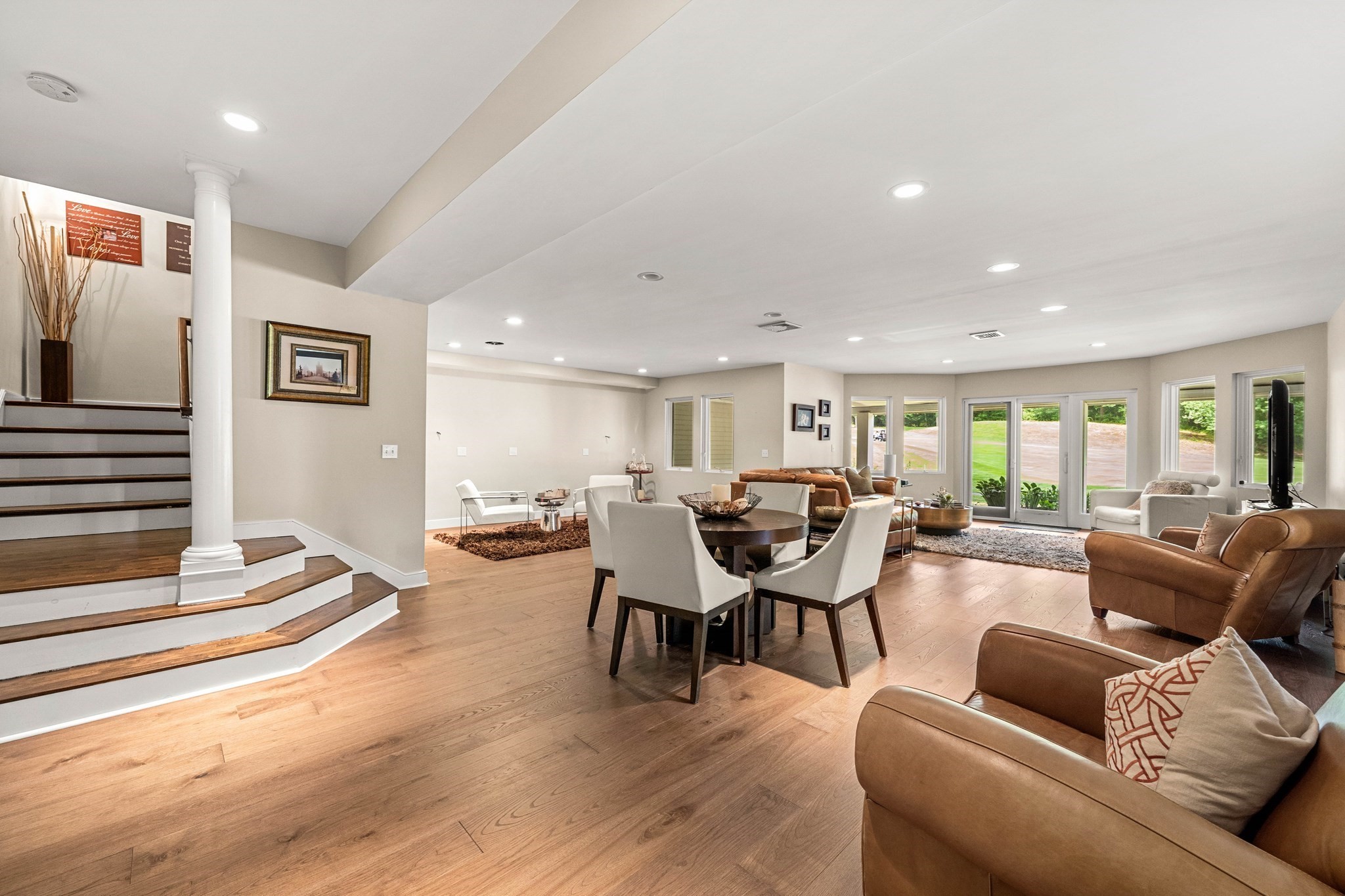 204 Country Club Way