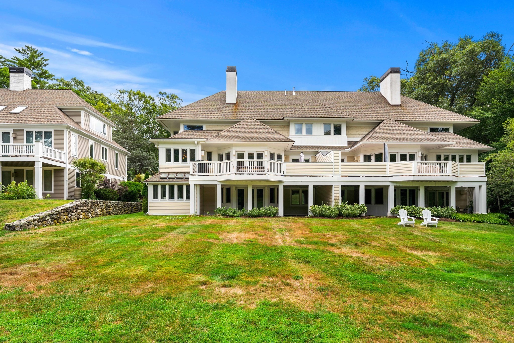 204 Country Club Way