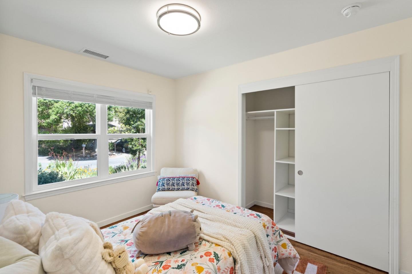 2411 Graceland Avenue