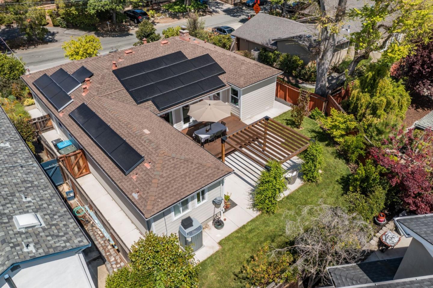 2411 Graceland Avenue