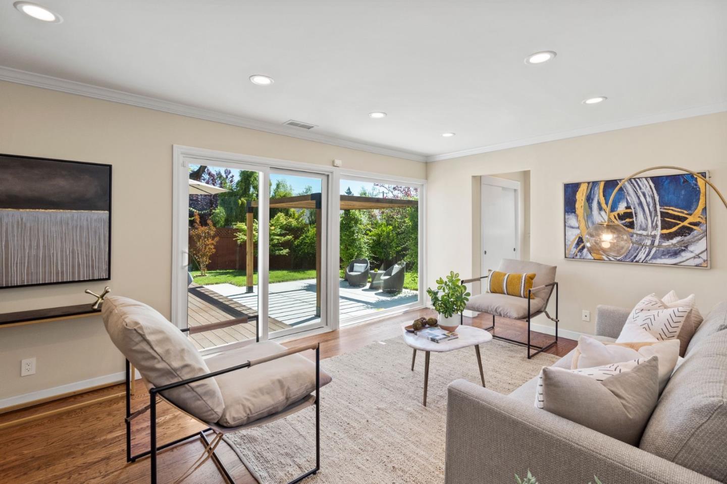 2411 Graceland Avenue