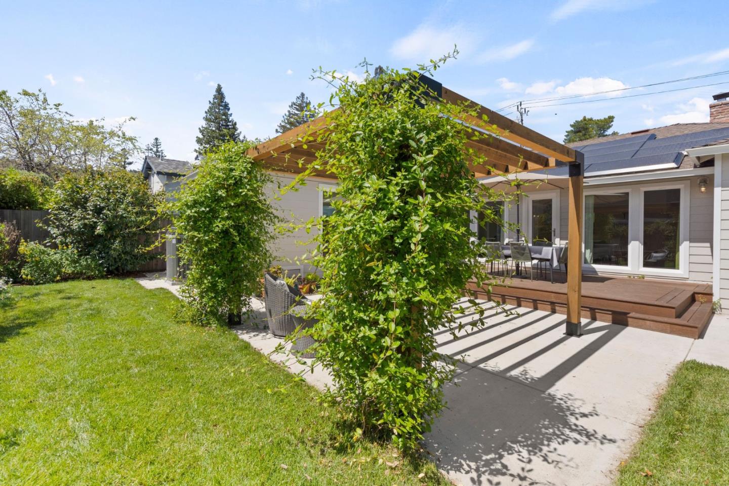 2411 Graceland Avenue