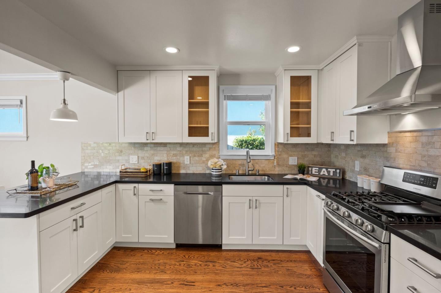 2411 Graceland Avenue