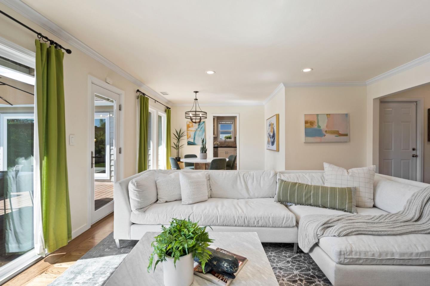 2411 Graceland Avenue