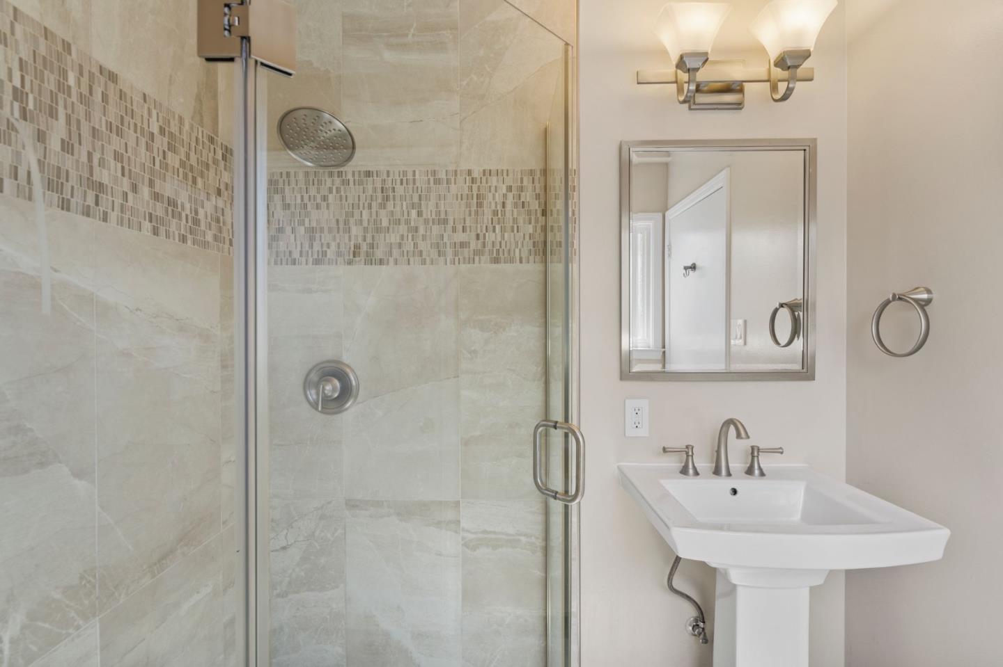 2411 Graceland Avenue