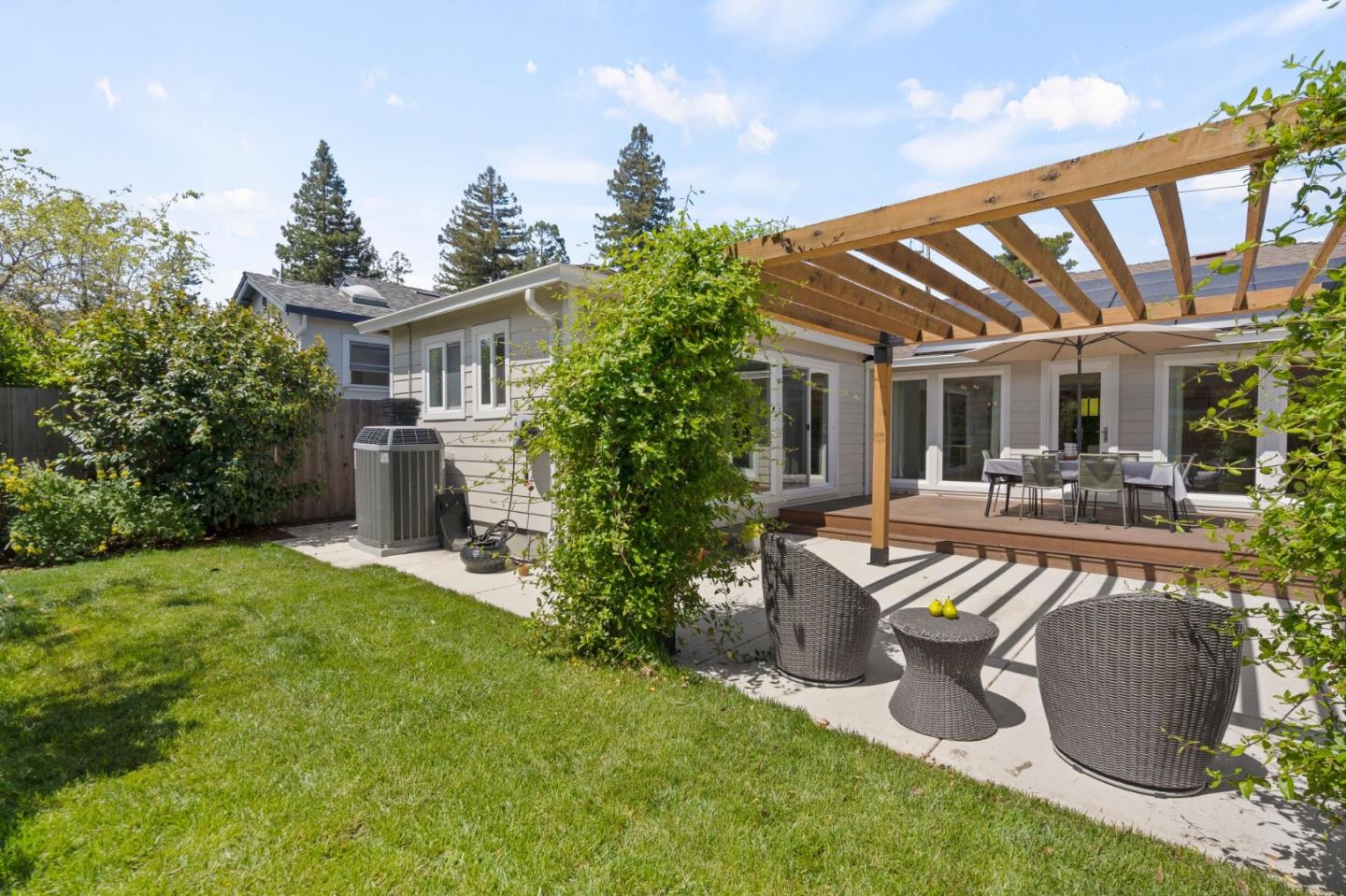 2411 Graceland Avenue