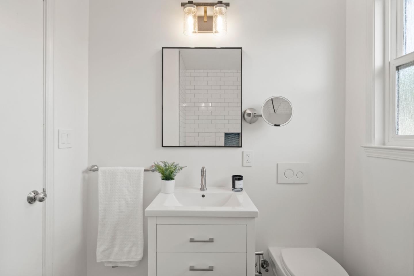 2411 Graceland Avenue