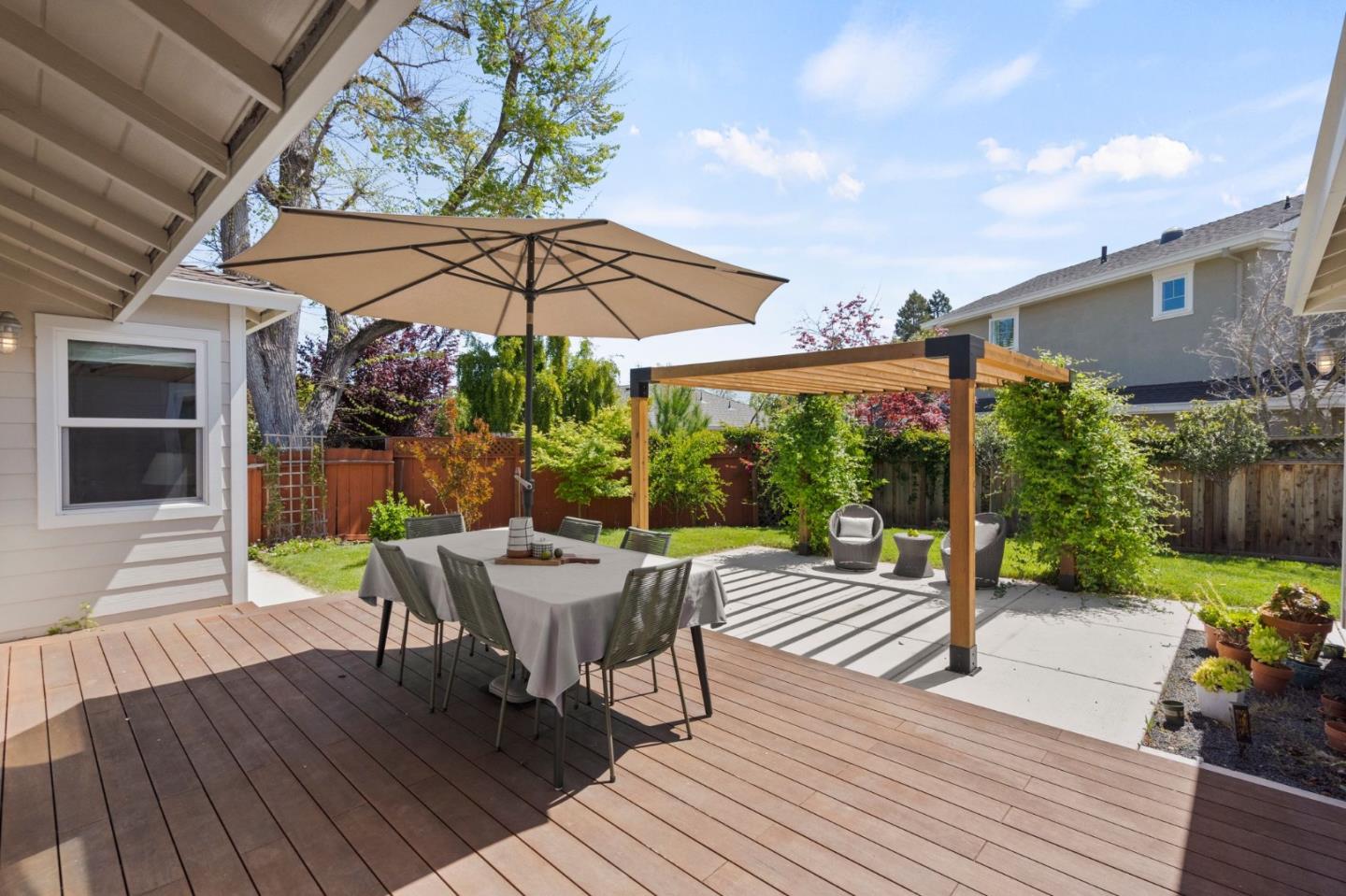 2411 Graceland Avenue