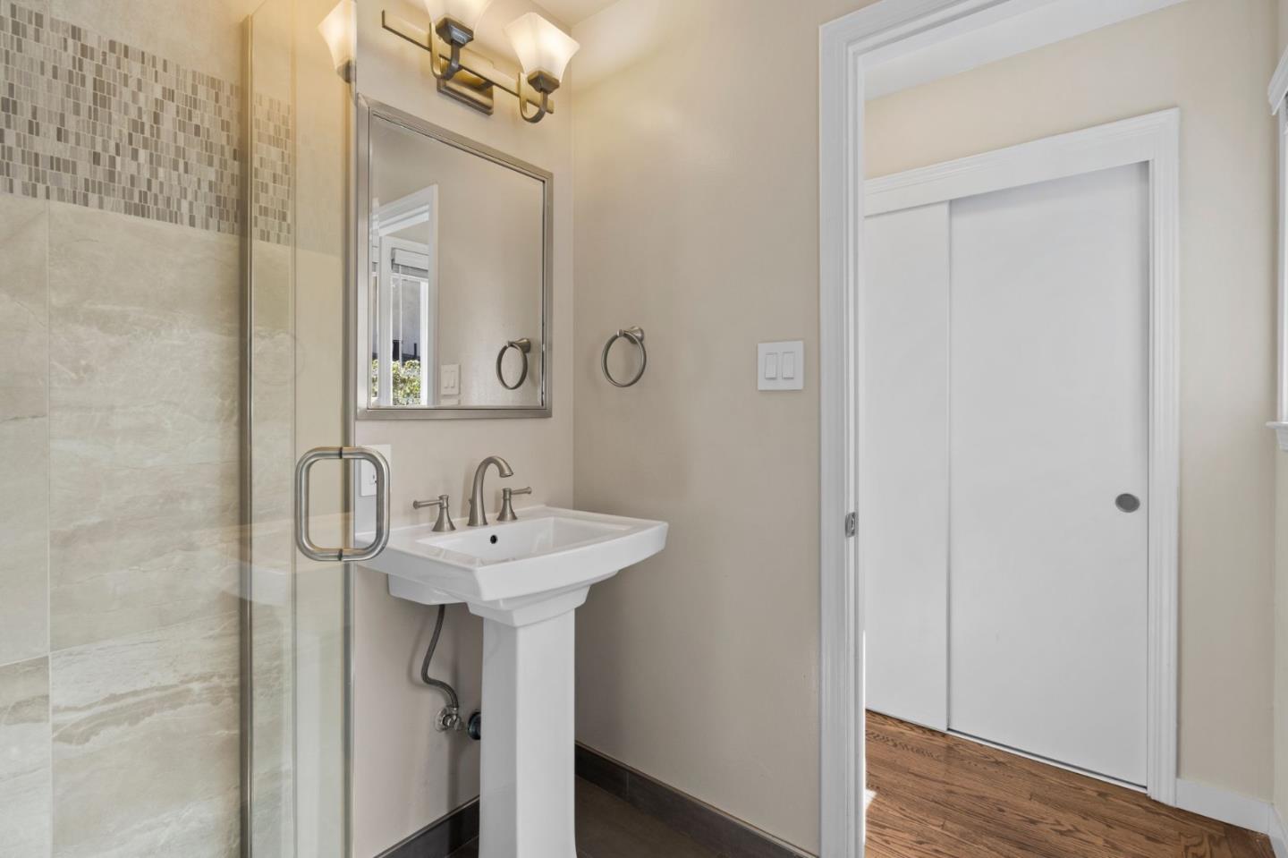 2411 Graceland Avenue