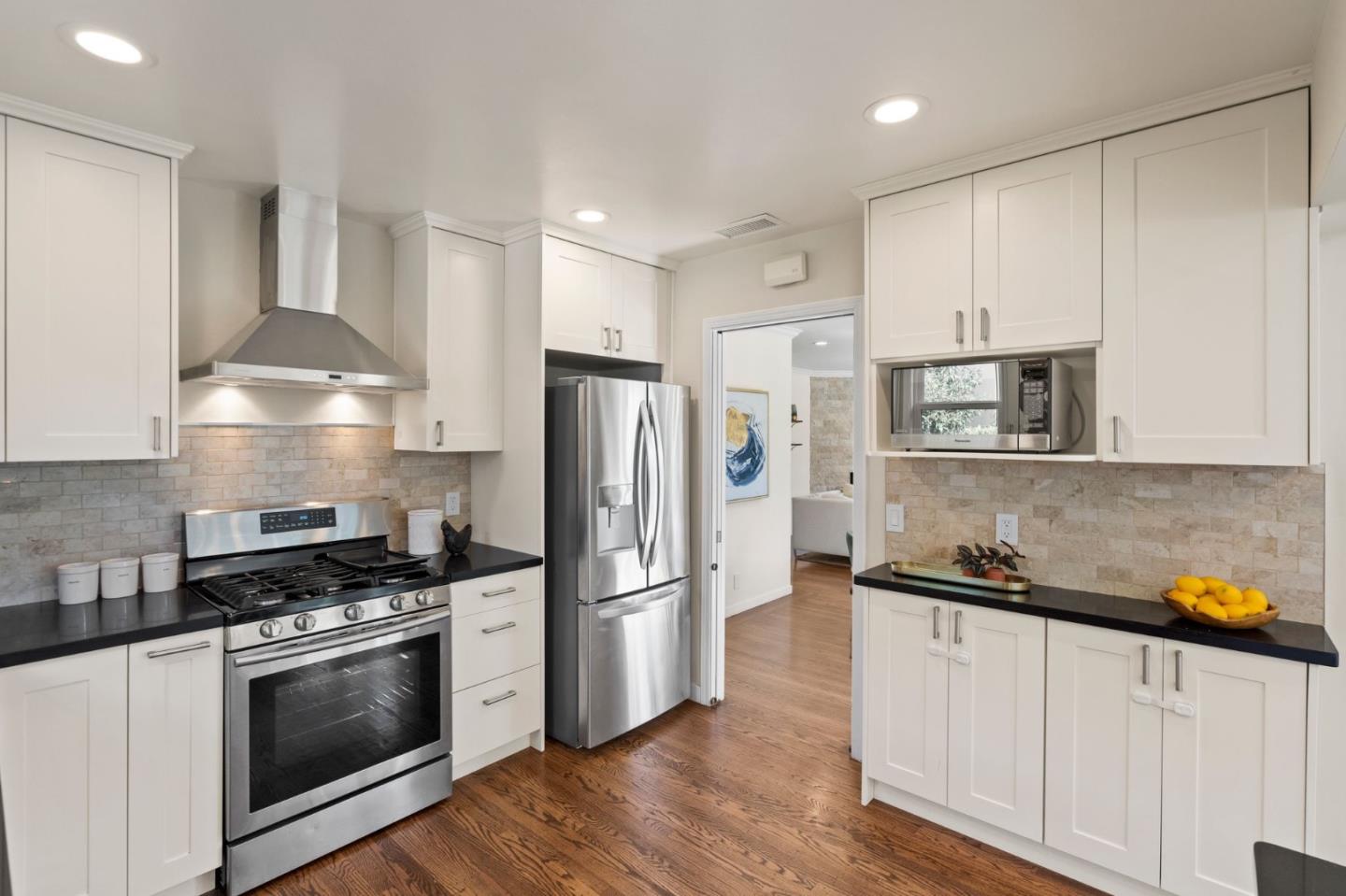 2411 Graceland Avenue