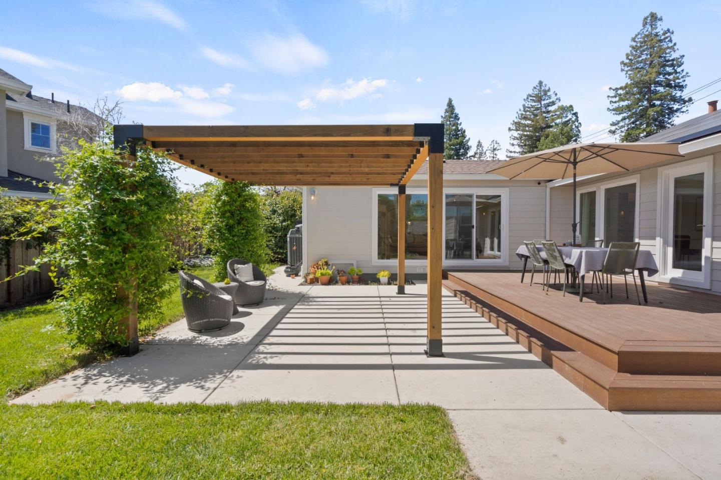 2411 Graceland Avenue