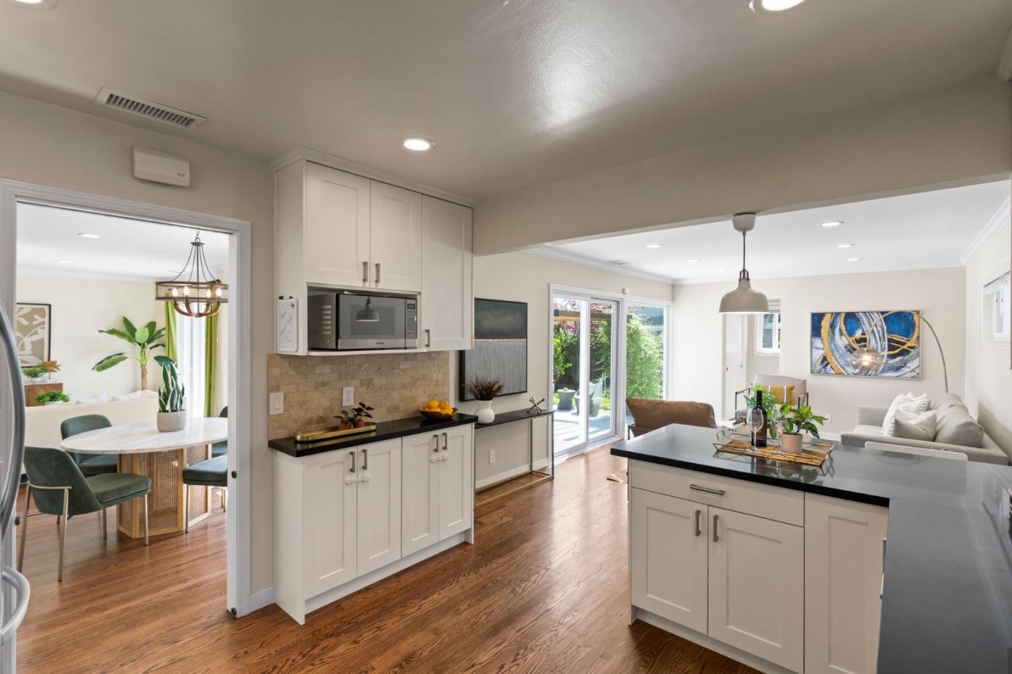 2411 Graceland Avenue