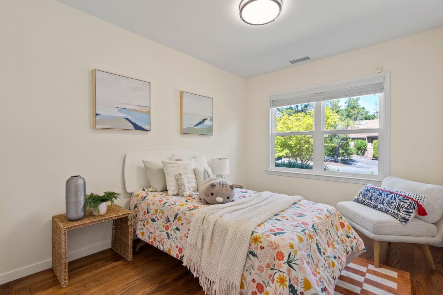 2411 Graceland Avenue